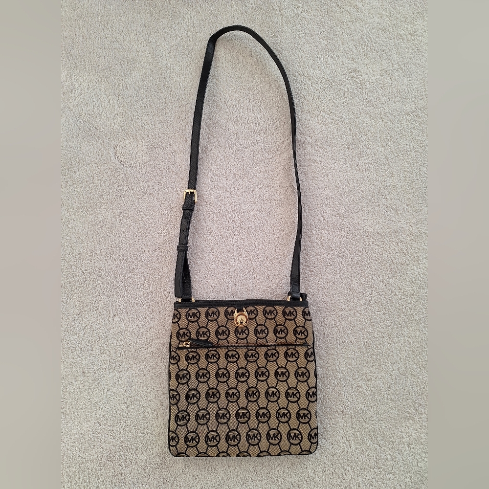 Michael Kors Crossbody Bag